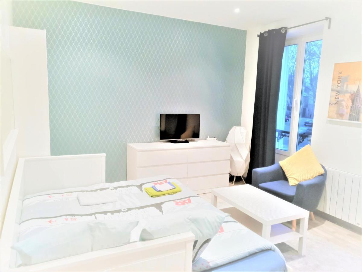 Appartement Proche Centre Ville, Gare Et Autoroute Melun Exterior foto