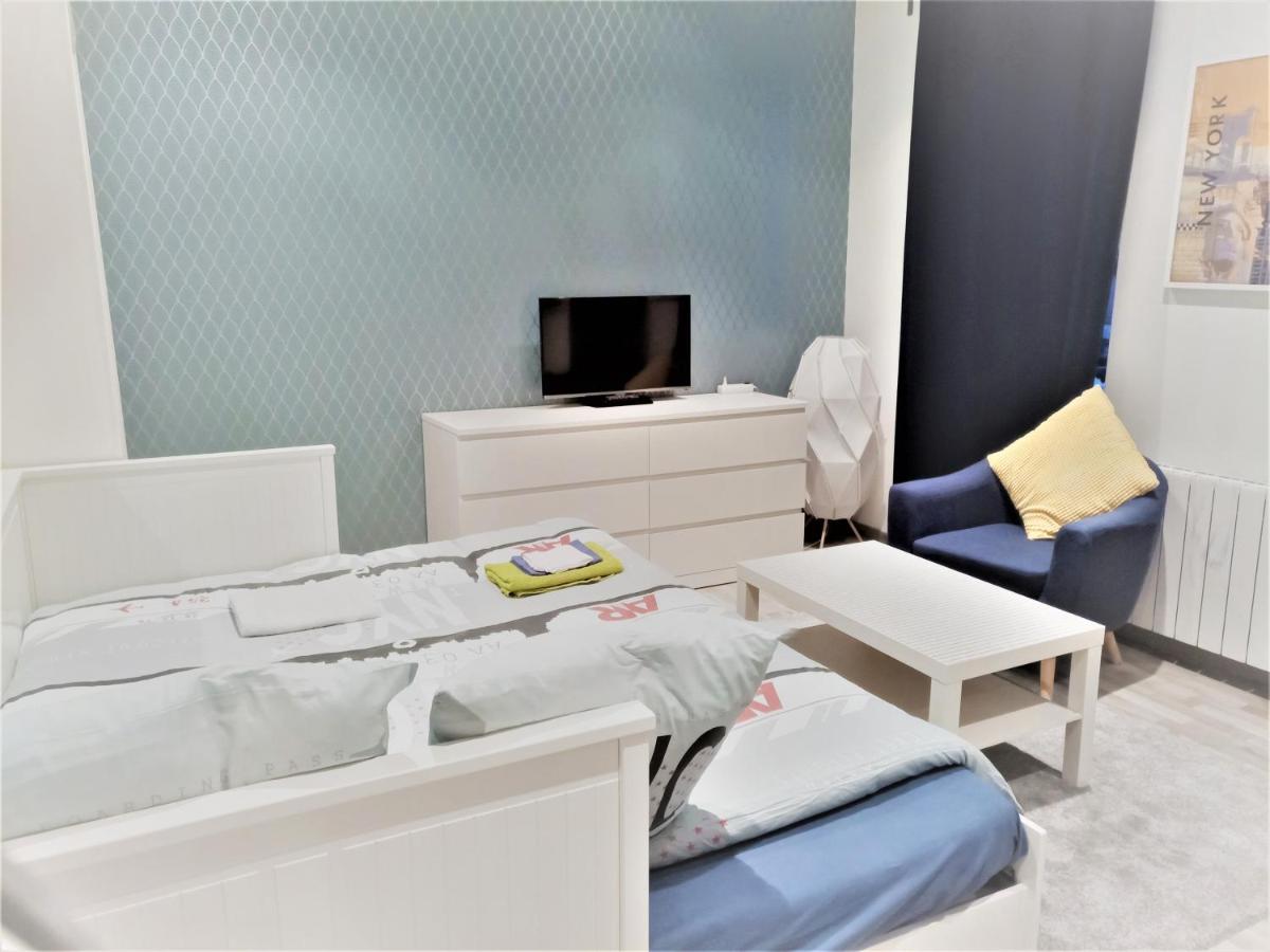 Appartement Proche Centre Ville, Gare Et Autoroute Melun Exterior foto
